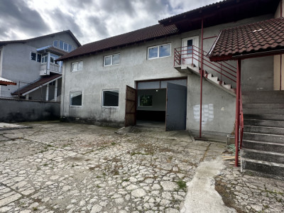 Hală 130Mp de inchiriat + Etaj 130Mp+ curte 500Mp zona Bujoreni