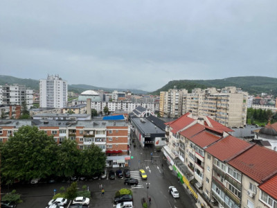 Apartament 2 camere de vanzare zona ultracentrala Valcea