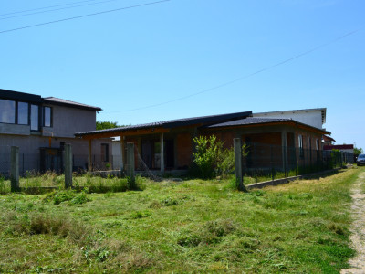 Casa individuala de vanzare Racovita Budesti Valcea