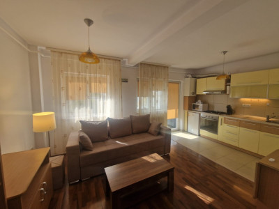 Apartament de vanzare 2 camere decomandat Et 4 Zona Centrala Rm Valcea