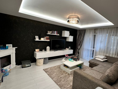 Apartament 3 camere et 2, zona Nord Rm Valcea 