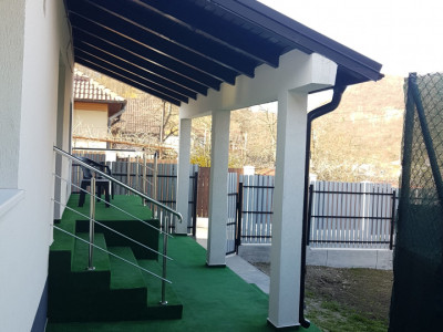 Casă de vânzare zona Copăcelu, Rm Vâlcea 