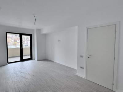 Apartament cu 3 camere de vanzare Park Residence Rm Valcea Etaj Parter