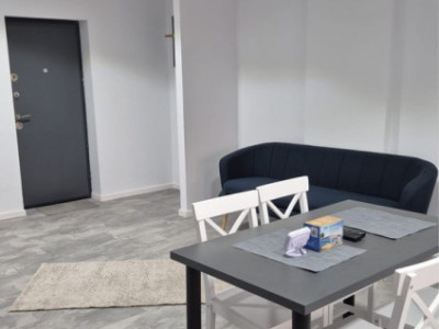 Apartament 3 camere de vânzare, et 2, zona ostroveni Rm Vâlcea 