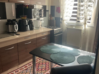 Apartament 2 camere de vânzare, zona Nord Rm Vâlcea 