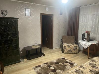 Apartament de vanzare 2 camere Brezoi Zona Unirii Etaj 4