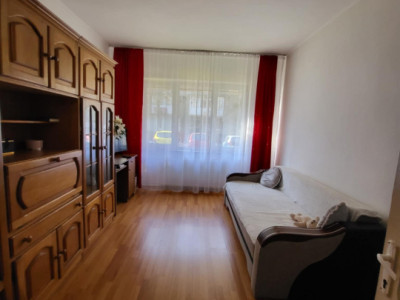 Garsoniera de vanzare etaj parter, langa Sala Sporturilor, Rm Valcea