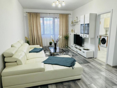Apartament cu 2 camere de vanzare etaj 2, Bd. Dem Radulescu, Rm Valcea