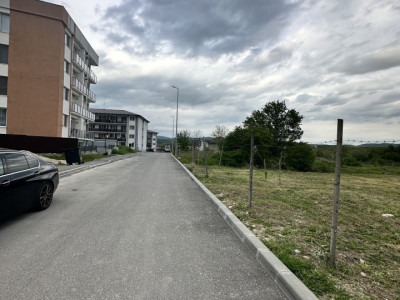 Teren intravilan de vânzare 1000mp Ideal casă sau bloc P+2+M RmValcea