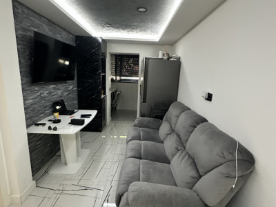 Apartament de vanzare 3 camere Etaj Parter 50Mp Ostroveni Rm Valcea