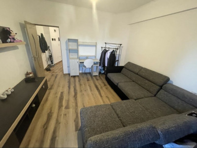 Apartament 2 camere de inchiriat pe Bulevardul Dem Radulescu, Rm. Valcea 