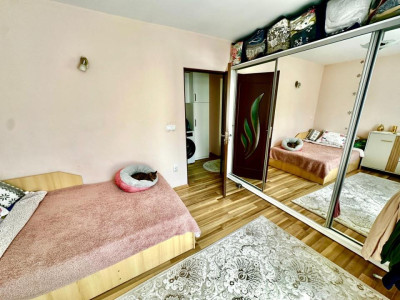 Apartament cu 2 camere de vânzare etaj 1 zona Centrală Rm Valcea