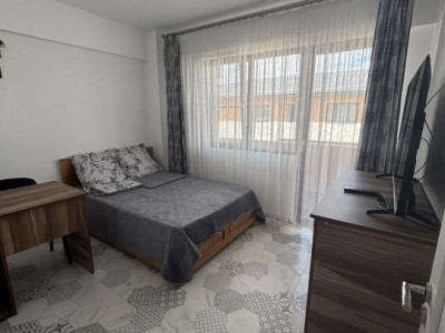 Apartament 3 camere de închiriat et 4 Lift Bd. Dem Rădulescu Rm Vâlcea