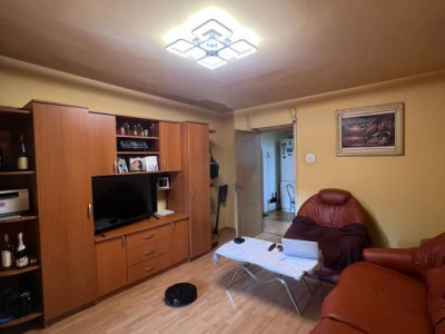 Apartament 3 camere de vanzare, Aleea Ciocarliei, Zona Traian, Sala Sporturilor 