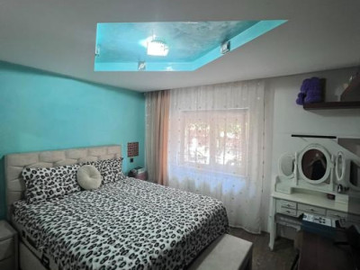 Apartament 4 camere, 2 bai de vanzare, Ostroveni parter gata de mutat