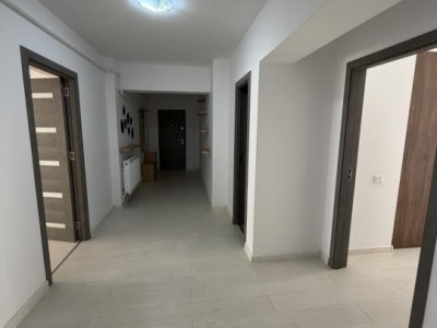 Apartament 3 camere,86 mp utili + 2 balcoane,etaj 1,central Gib Mihăe