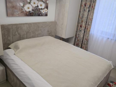 Apartament cu 2 camere de închiriat etaj 2 zona Ostroveni Rm Vâlcea