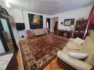 Apartament de vanzare 3 camere zona ultracentrala pe Str. Tribunei  Sibiu